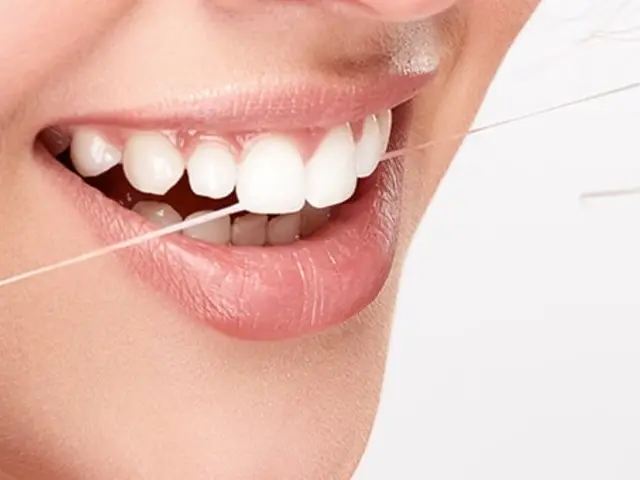Jak rozeznat a léčit počínající zubní kaz: Vaše kompletní příručka
